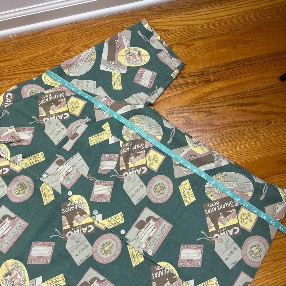 Men’s GAP Singapore Short Sleeve Button Down Shirt Muted Colors Travel Print - Picture 11 of 12